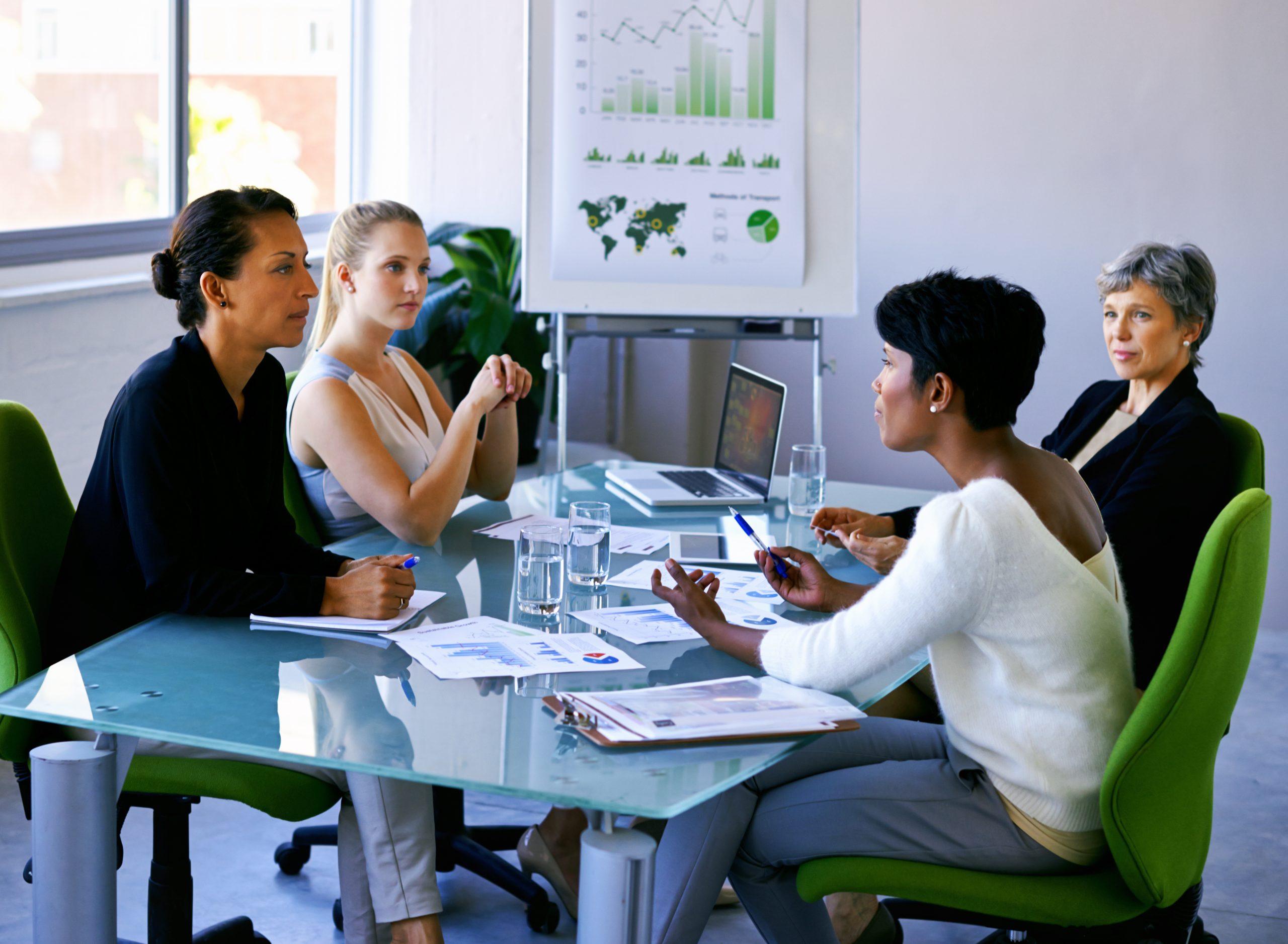 Analyse des supports print et PLV avec optimisation des coûts pour entreprises